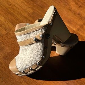 NWOT - Never worn! UGG Clog Shoes - Cream/Off White & Tan - Wooden Heel - US 6